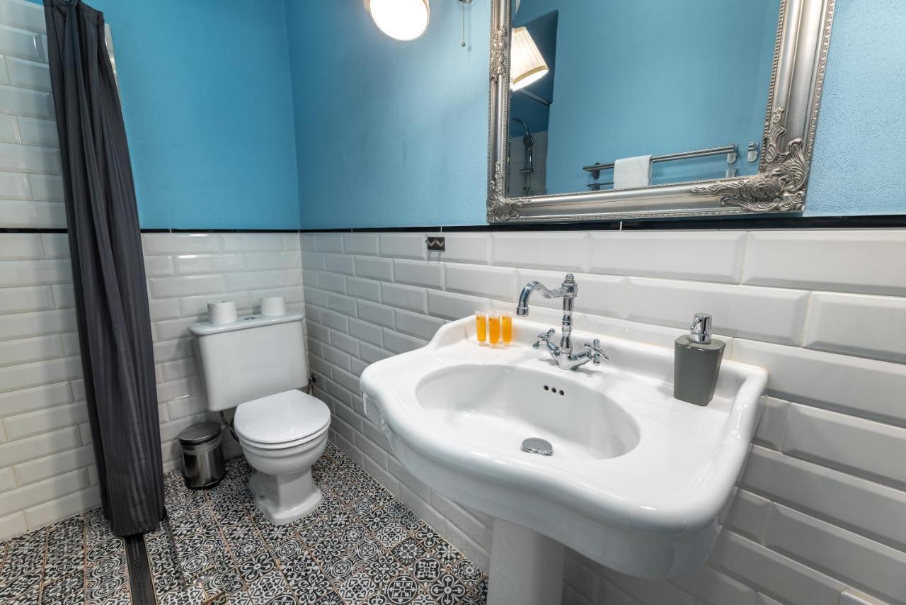 Charming 1 Bedroom Apartment In The City Center Of Praga Zewnętrze zdjęcie