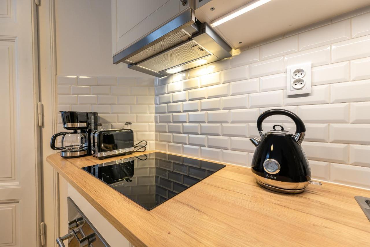 Charming 1 Bedroom Apartment In The City Center Of Praga Zewnętrze zdjęcie